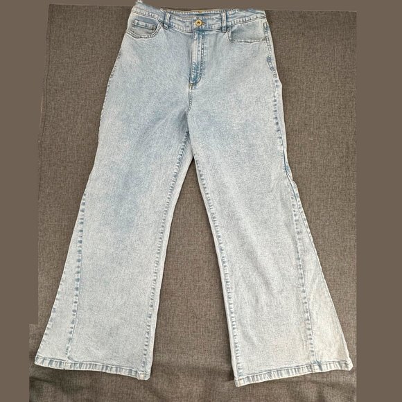 INC‎ International Concepts Wide Leg Jeans High Rise Bell Bottoms 10/30 $69.50 - Picture 1 of 11